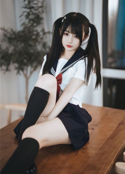 天降的女子从二楼掉下来了第九集