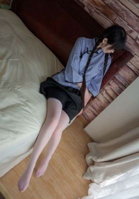张筱雨《巅》