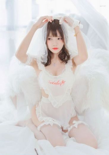 蓝精灵寻找神秘村