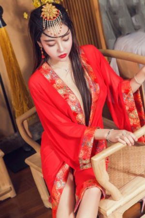 年轻的女教师2完整版