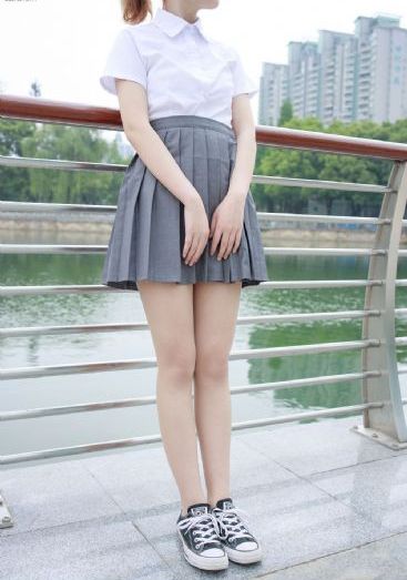 青青河边草完整版观看视频